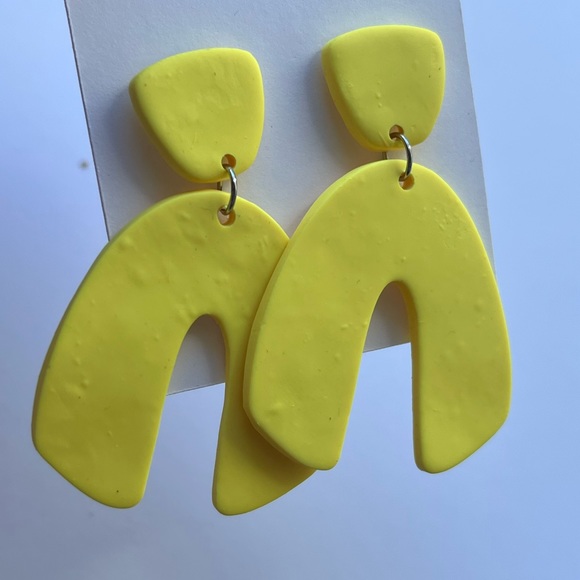 Beautiful Yellow Handmade Earrings - Picture 4 of 6